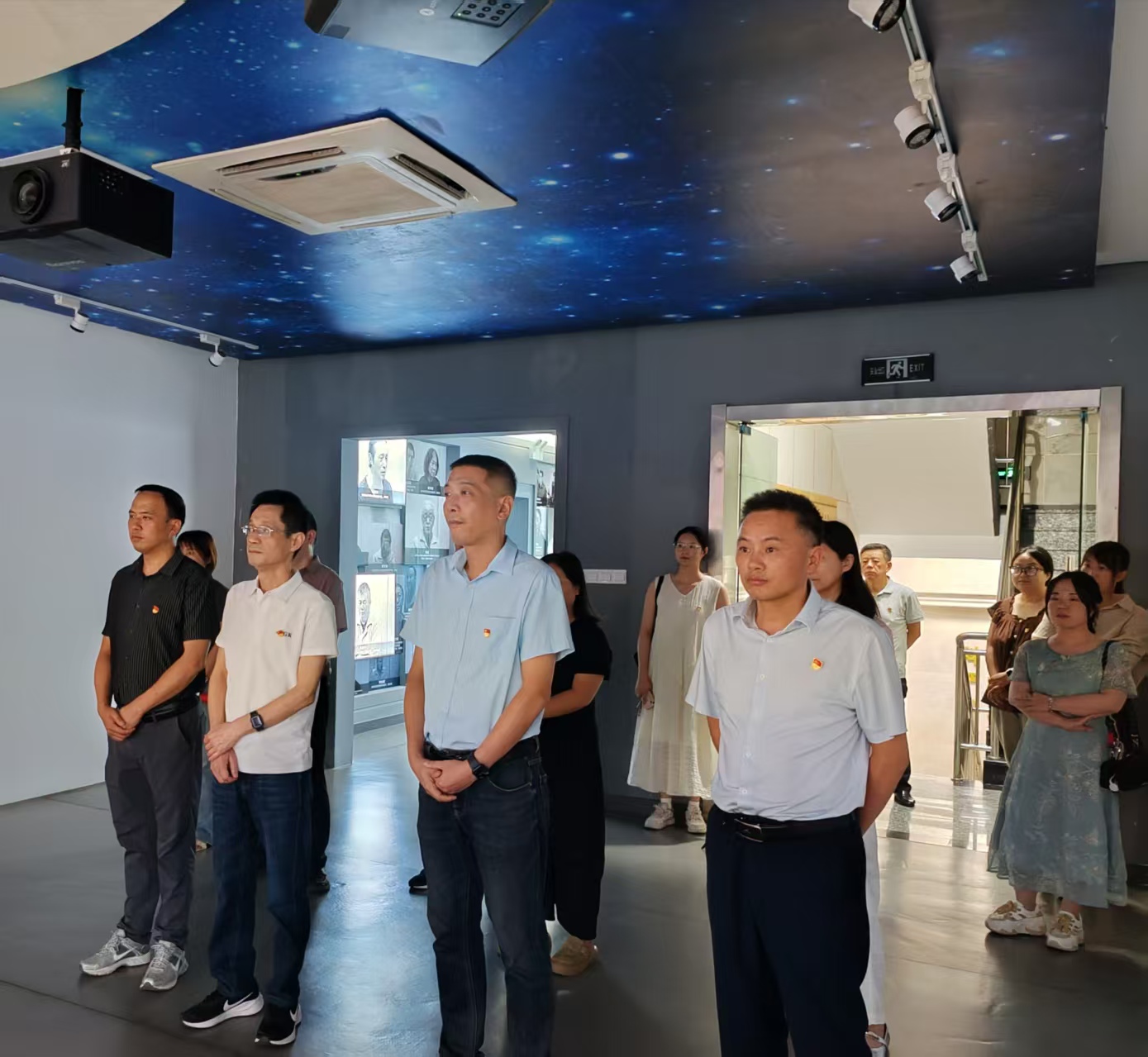 1751246965851125.jpg 4.jpg